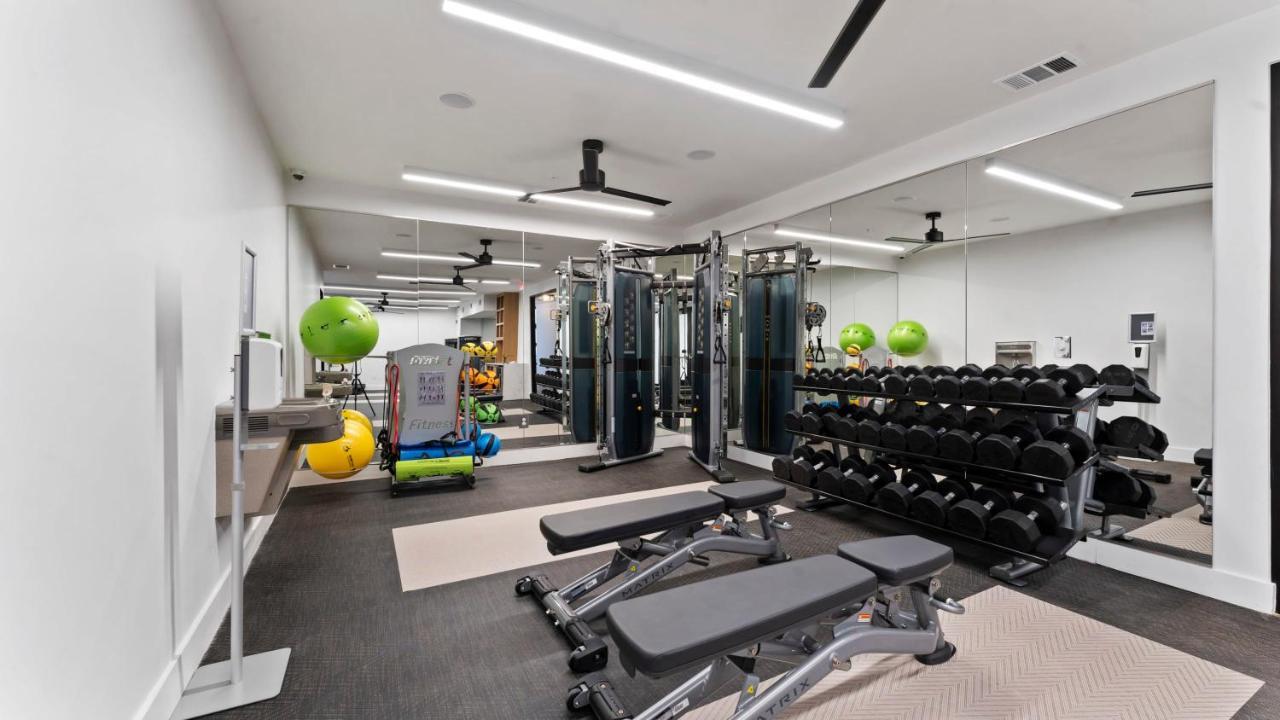 Luxury Central Apts - Free Parking, Gym, Fast Wifi Appartement Austin Buitenkant foto