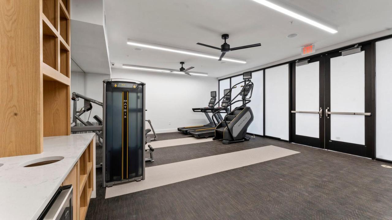 Luxury Central Apts - Free Parking, Gym, Fast Wifi Appartement Austin Buitenkant foto