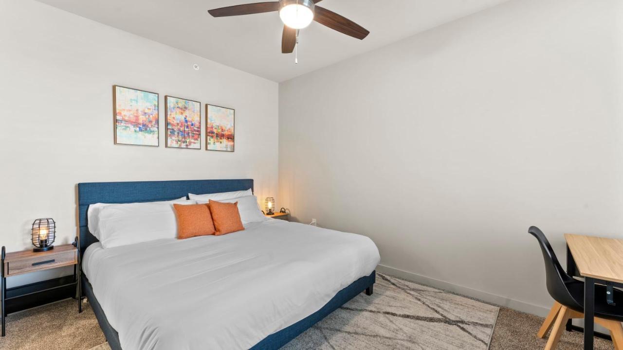 Luxury Central Apts - Free Parking, Gym, Fast Wifi Appartement Austin Buitenkant foto