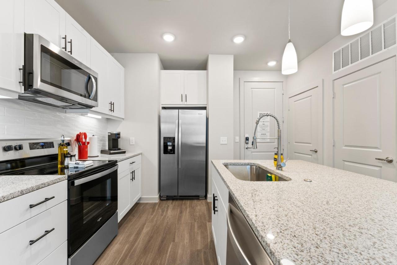 Luxury Central Apts - Free Parking, Gym, Fast Wifi Appartement Austin Buitenkant foto