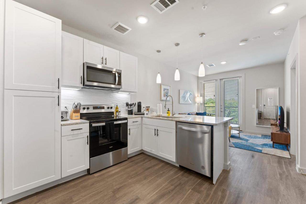 Luxury Central Apts - Free Parking, Gym, Fast Wifi Appartement Austin Buitenkant foto