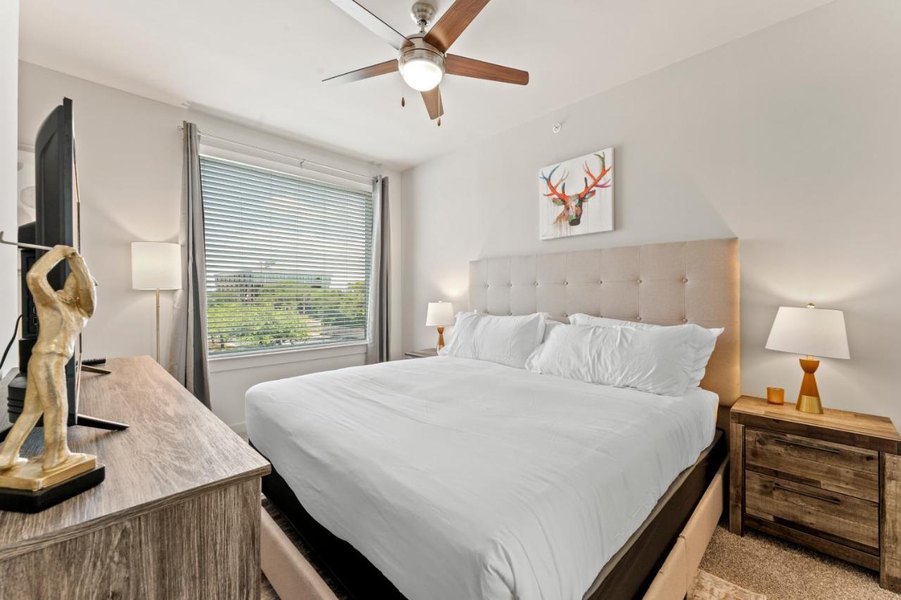 Luxury Central Apts - Free Parking, Gym, Fast Wifi Appartement Austin Buitenkant foto